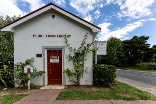 099_Tag 31 - Puhoi Village