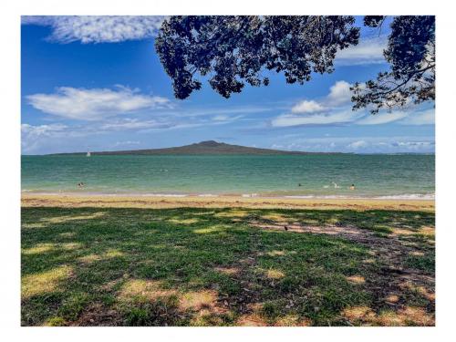 Tag 01 - Devonport Beach