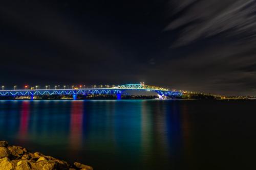 Tag 7 - Auckland by night - Harbour Briddge